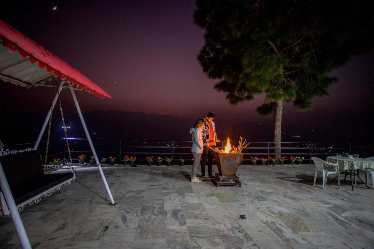 Villa Woodside Meadows By Veo - Part Of Stayvista Kasauli Exterior photo